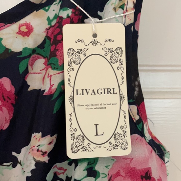 Rose dress - Picture 2 of 4